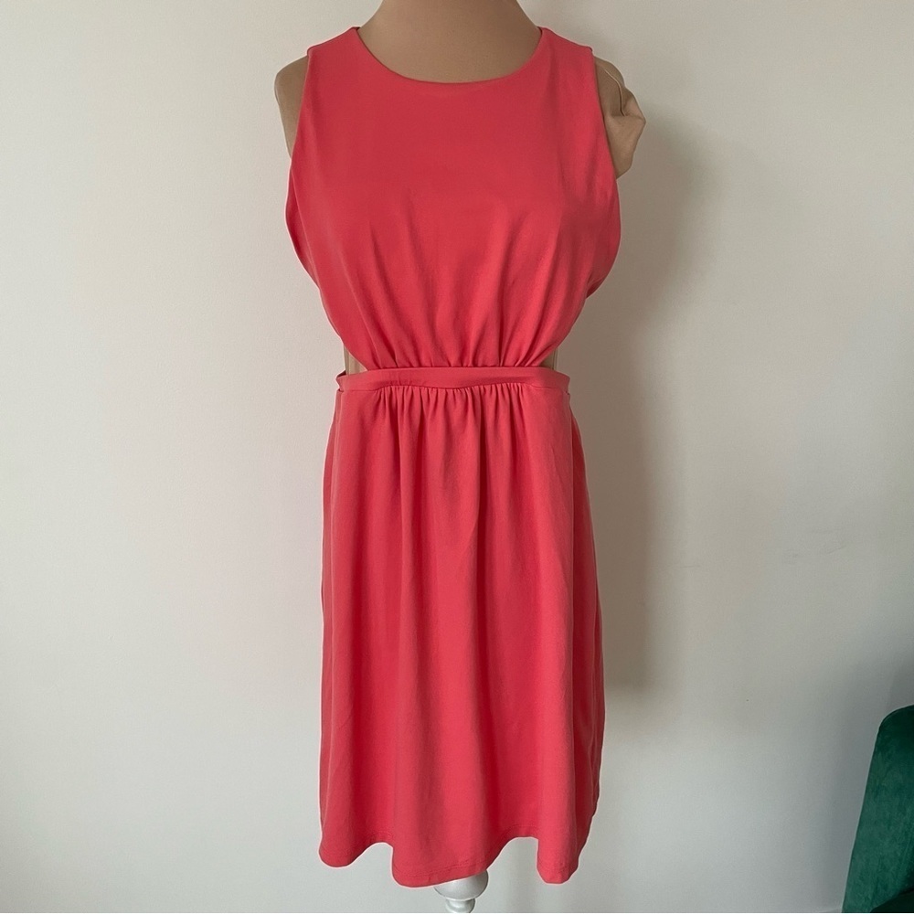Susana Monaco Cut Out Waist Crew Neck Supplex Stretch Coral Mini Dress Size M